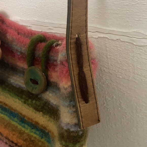 Handmade wool purse - Picture 4 of 5